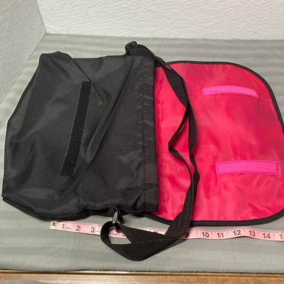 Sanrio Hello Kitty Bow Messenger Bag Black and Pink Great Used Condition - Picture 5 of 8